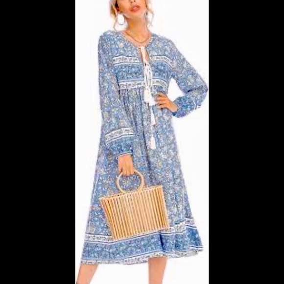 R. Vivimos Dresses & Skirts - Blue floral boho dress